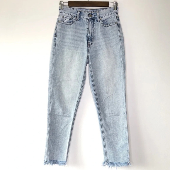 American Eagle Light Wash Raw Frayed Hem Mom Jean Size 00 - Picture 10 of 10